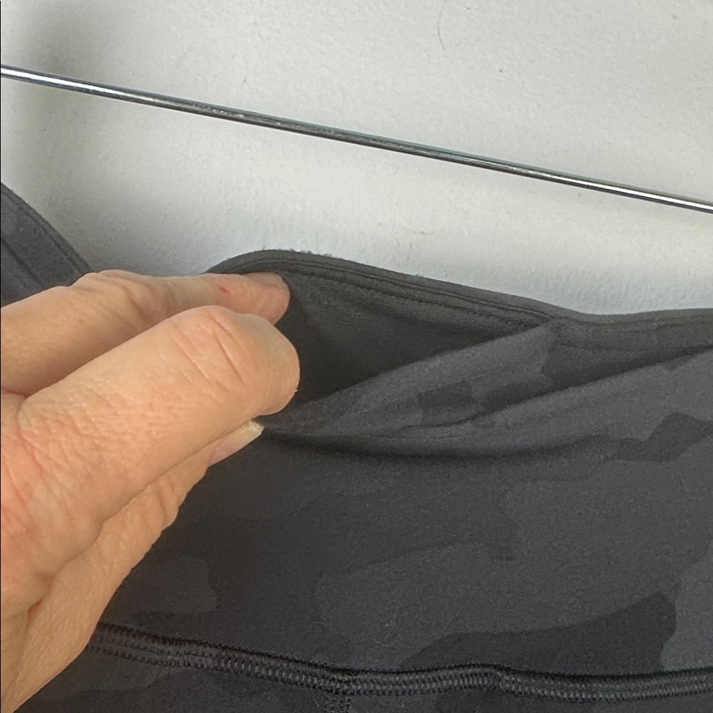 Lululemon Align Joggers 28” in Heritage 365 Camo Deep Coal Size 2 Pockets Casual - Picture 14 of 16